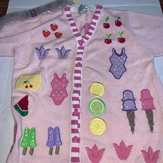 The Quacker Factory Pink Cardigan Sweater Applique Popsicles Ice Cream M (Bin119. Come With New Button Covers! Pink Patchwork Cotton Sweater, Cute Cotton Cardigan With Button Closure, Cotton Cardigan With Button Closure, Cute Style, Playful Pink Cotton Cardigan, Fun Spring Button-up Tops, Summer Cotton Cardigan With Buttons, Pink Short Sleeve Cotton Sweater, Pink Cotton Short-sleeved Sweater, Cute Pink Cardigan With Button Closure