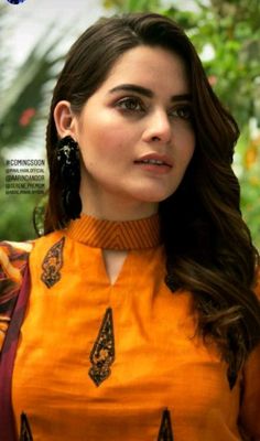 Neck Designs Pakistani, Chudidhar Neck Designs, Kurti Sleeves Design, Churidar Designs, Pakistani Suit, Designer Kurti Patterns