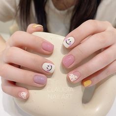 Nail Art Pink Pastel, Sanrio Nails Short, Short Gelish Nails, Nail Art Design 2023, Sally Hansen Miracle Gel, Beauty Nails Design