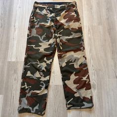 Men's Vintage 80's Cabela's Green Brown Camo Camouflage Hunting Cargo Pants Sz 36 x 30. The pants are in very good overall condition. There is a small hole on the inside of one leg. See photos for extra details. Feel free to message me with any questions. Cheap Men's Camouflage Cargo Pants, Men Outfit Inspiration, Hunting Pants, Camo Men, Camo Pants, Green Brown, Mens Trousers, Green And Brown, Cargo Pants