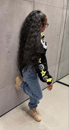 Yezzy Boots Outfits Girl, Yeezy Boot Outfit Women, Yeezy Boots Outfit Black Women, Yeezy Boots Women Outfit, Yeezy Boot Outfit, Yeezy Boots Outfit, School Poses, Hbcu Fashion, Yeezy Boots