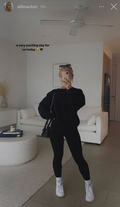 Leggings Outfit Fall, Converse Outfits, Comfy Outfits Winter, Look Legging, Looks Jeans, Black Leggings Outfit, Fest Outfits, Looks Country, Winter Fashion Outfits Casual