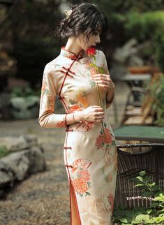 Size: S Qipao Dress Traditional, Modern Qipao Dress, Red Chinese Dress, Traditional Qipao, Cheongsam Wedding, Cheongsam Traditional, Modern Qipao, Chinese Style Dress, Qipao Cheongsam