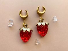 Take your accessory game to the next level with our Strawberry Dangles With Gold Leaf. Don't miss out on this must-have accessory! Bride Decor, Earrings Gauges, Strawberry Jewelry, Goddess Aesthetic, Strawberry Charm, Cosplay Jewelry, Dragon Earrings, Earrings Aesthetic, Red Accessories