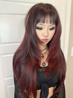 Dark Brown Hair With Red Chunky Highlights, Red Black Highlights Hair, Red Hair With Black Chunky Highlights, Black Hair With Red Highlights Layers, Chunky Red Hair Highlights, Brown And Red Chunky Highlights, Red Highlights On Dark Hair With Bangs, Red Brown Black Hair, 2000s Chunky Highlights Red