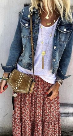 Mode Over 50, Casual Chic Denim, Hippie Elegante, Spring Outfits Boho, Moda Casual Chic, Casual Denim Jacket, Boho Mode, Boho Styl, Style Casual Chic