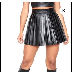 Brand New Never Worn Fitted Faux Leather Pleated Bottoms, Fitted Pleated Faux Leather Bottoms, Spring Club Mini Skirt In Faux Leather, Trendy Pleated Mini Skirt For Party, Fall Leather Club Skirt, Fitted Leather Pleated Skirt, Trendy Faux Leather Mini Skirt For Date Night, Fall Leather Pleated Mini Skirt, Edgy Faux Leather Skirt For Club