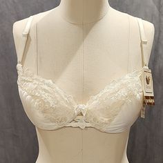 Wacoal Vintage 1993 85509 Women's Push Padded Underwire Bra Size 34c Classic Cream Bra With Padded Cups, Cream Fitted Bra For Spring, Spring Cream Fitted Bra, Cream Bra With Delicate Lace, Classic Fitted Bra For Spring, Classic Fitted Spring Bra, Cream Delicate Lace Bra, White Fitted Feminine Bra, Classic White Summer Bra