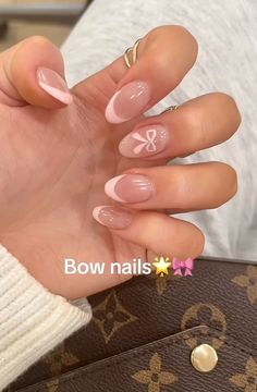 bow nails with pink french top almond shape (photo creds @elliana.em on tiktok) Cute Nail Patterns Simple, Simple Summer Acrylic Nail Designs, Easy Simple Nails Design, Cute Nail Designs Aesthetic, Aesthetic Summer Nail Ideas, French Tip Nails Gel Short, Jel Nails Ideas, Simple Nail Patterns, Simple Nail Art Summer Nails