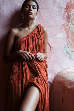 Venus Gown– KasiaKulenty Asymmetrical Gown, Frida Kahlo Style, Grecian Dress, Goddess Gown, Dress Asymmetrical, Mode Boho, Photoshoot Outfits, Cut Loose, Fashion Photoshoot