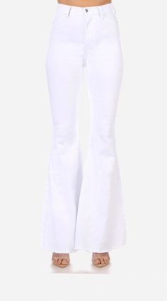 Super Flare White Jeans. High rise style with fake front pockets and functional back pockets. With nickel button and rivets. Super Flare Jeans, High Rise Style, Rivets, Flare Jeans, White Jeans, High Rise, White