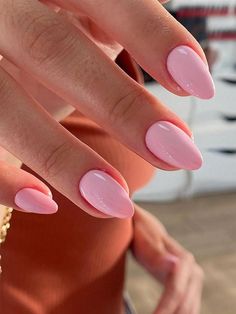 Pink Oval Nails, Short Almond Shape, Almond Nails Pink, Pink Nail Colors, Wide Nails, Baby Pink Nails, May Nails, Pink Gel Nails