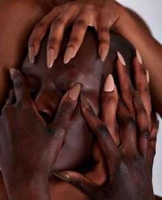 Autumn Deep Nails, Nude Nails Black Women Almond, Nude Nails On Black Women, Nude Nails On Dark Skin, Nail Designs Maroon, Nude Almond Nails With Design, Nude Nails For Black Women, Red Nails Burgundy, Classy Nail Polish