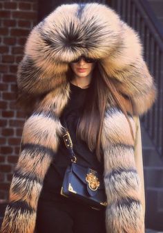 Parka Winter Outfit, Fur Jacket Women, Fur Parka, Fox Fur Coat, Fur Hat, Fur Fashion, Hooded Coat, Fox Fur, Collar And Cuff