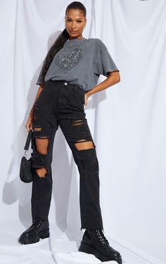 These jeans are perfect for adding a grunge vibe to any look Featuring a washed black denim with distressed detailing and a straight leg fit, team these with a tee and chunky boots to complete your outfit of the day.   Length approx 80cm/31.5 (Based on a sample size UK 8)   Model wears size UK 8/ EU 36/ AUS 8/ US 4   Model Height - 5ft 9 Fitted Denim Skirt, High Waisted Straight Leg Jeans, Black Mom Jeans, Jeans Outfit Summer, Black Jeans Outfit, Acid Wash Jeans, Jeans Mom, Chunky Boots