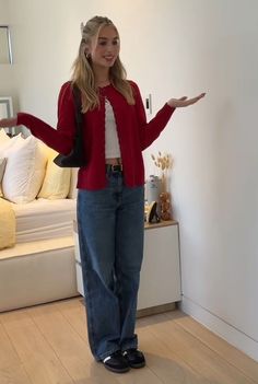 What to Wear in New York: 20+ Essential Fashion Tips for Every Season | New York Aesthetic Samba Outfit, Look Legging, Looks Pinterest, Looks Party, Trendy Fall Outfits, Red Cardigan