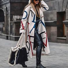 Mode Prints, Summer Coats, Long Overcoat, Long Winter Coats, Winter Mode, Women Overcoat, Print Coat, Woolen Coat, Looks Chic