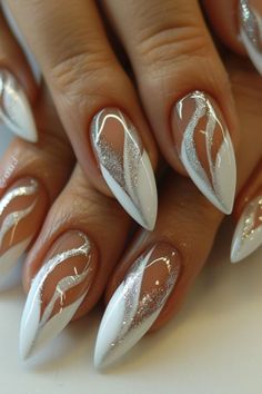 Chic and Classy: Pinterest-Worthy Nail Art Inspirations Nail Polish Design Ideas, Nail Polish Design, French Manicure Nail Designs, Nagellack Trends, Polish Design, Modern Nails, Gel Nails Diy, Pretty Nail Art Designs, Blue Nail Designs