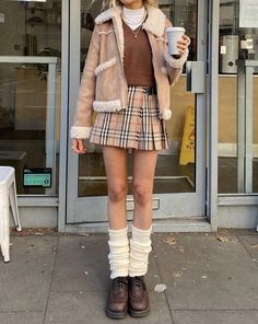 Plaid Pleated Mini Skirt Outfit, Vintage Thrift Aesthetic Outfits, Balletcore Winter, Outif Ideas, Winter Outfits Coquette, Balletcore Outfits, Mode Inspo