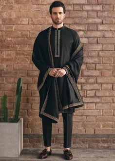 Men's kurta pajama/pant design idea Sadaf Fawad Khan, Kurta Designs Men's, Make Up Guide, Indian Wedding Suits Men, Fawad Khan, Boys Kurta Design, Wedding Kurta For Men