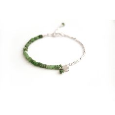 This bracelet is made from emerald and sterling silver beads.  Finished with a sterling silver lobster clasp and an extender chain, enabling this bracelet to be worn between approximately 17cm/6.69inches and 19cm/7.48inches. I you need a custom size, pls leave me a note. ► GIFT WRAPPING: JuvelartoMano jewellery comes beautifully presented in a gift pouch for free. But if you would like to add that extra special touch to your gift, then our white gift box with a gold JM logo, may be just the finishing touch you need. You can purchase here: https://www.etsy.com/shop/JuvelartoMano?ref=shop-header-name&listing_id=968248606&section_id=42568132 ► TAKING CARE OF YOUR JEWELLERY:  We recommend that you keep jewellery away from water. Remove your jewellery before showering or swimming in a pool or t Jm Logo, Silver Flower Bracelet, Bracelet Emerald, Emerald Bead, Gift Pouch, White Gift Boxes, Flower Bracelet, Handmade Bracelet, Keep Jewelry