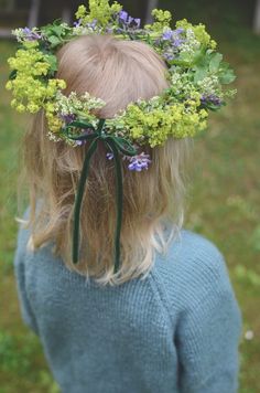 Midsummer Flowers, Sweden Vacation, Swedish Midsummer, Homemade Cleaning Recipes, Scandinavian Summer, Wreath Flower, Resin Jewelry Diy, Summer Solstice