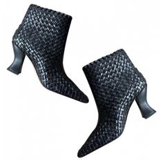 Bottega Veneta Tubolare Intreccio Black Woven Ankle Booties -Brand New With Box And 2 Dustbags -Leather Almond Woven Black Ankle Boots -Size 39 With 3 In Heels -Intrecciato Leather Retail $1,960 Woven Leather Heels With Pointed Toe, Fall Boots With Woven Leather And Round Toe, Fall Woven Leather Boots With Round Toe, Fall Boots With Woven Leather, Chic Woven Leather Pointed Toe Heels, Woven Leather Pointed Toe Heels, Luxury Ankle-high Boots For Office, Luxury Ankle-high Office Boots, Elegant Woven Leather Heels