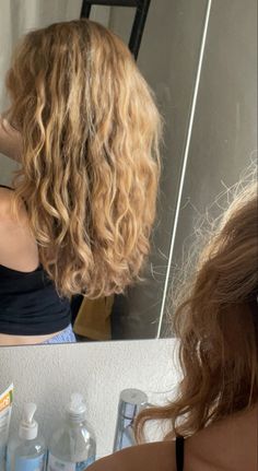 Frizzy Haircut, Dirty Blonde Hair Curly, Wavy Dirty Blonde Hair, Curly Dirty Blonde Hair, Dark Blonde Wavy Hair, Wavy Dark Blonde Hair, Short Blonde Wavy Hair, Wavy Hair Goals