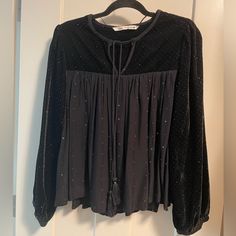 New Without Tag!! Never Used!! Zara Embroidered Velvet (On Top) Black Long Sleeves Top Size M Embroidered Long Sleeve Blouse For Night Out, Zara Black Embroidered Tops, Zara Embroidered Blouse For Party, Embroidered Black Blouse For Night Out, Black Embroidered Blouse For Night Out, Embroidered Velvet, Black Long Sleeve Top, Sleeves Top, Zara Black