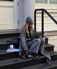 Claire Rose Cliteur, Claire Rose, Adidas Outfit, Street Style Paris, Street Style Inspiration, Sneakers Outfit, Outfit Inspo Fall