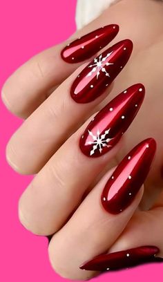 Red Nails Christmas Design, Red And Glitter Nail Designs, Crveni Nokti, Festive Backdrop, Yellow Nail Art, Art Deco Nails, Chrome Nails Designs, Fancy Nails Designs, Radiant Red