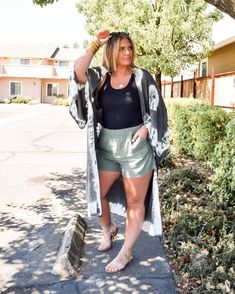 Curvy Fashion Fall, Cozy Summer Outfits, Chubby Girl Fashion, Curvy Fashion Summer, Autumn Fashion Curvy, Curvy Casual Outfits, Kimono Outfit, Casual Outfits For Moms