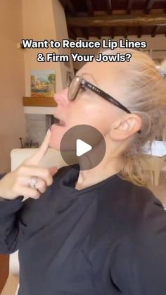 Liz Wadden | Face Yoga Specialist on Instagram: "If you don’t exercise the muscles below the neck, they become weak & flabby...same thing happens to your face with age😱   Turn back the clock & have beautiful, tighter, young-looking skin! 💫  Comment “COURSE” for the 7 Day Skin Tightening Course that will give you tighter, brighter and younger looking skin!🫶🏻  And don’t forget to grab the one time offer for my Turkey Tech Neck course at checkout!   Let’s lift and tone those neck and lower face muscles together for a radiant glow! ☀️  #facialworkout #faceyogachallenge #facialfitness #facialexercises #boostcollagenproduction #bloodcirculation #oxygenflow #glowingskin #NaturalBeauty #reducefinelines #reducewrinkles #tighterskin #brighterskin #firmerskin #turkeyneck #toneyourturkeyneck #jowl Facial Exercises For Jowls, Excercise Routine, Face Muscles, Face Lift Exercises, Double Chin Exercises, Chin Exercises, Beauty Treatments Skin Care, Facial Massage Routine, Tech Neck