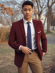 Maroon Suit Jacket, Maroon Shirt Outfit, Burgundy Jacket Outfit, Blazer Men Outfit, Velvet Blazer Outfit, Red Jacket Men