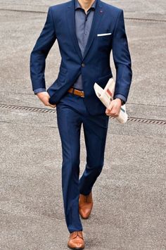 Blue Suit Grey Shirt, Men’s Blue Suit Ideas, Business Men Outfits Suits, Men’s Blue Suit, Blue Suit No Tie, Blue Suits For Men, Mens Blue Suit, Mens Navy Suit, Outfits Quotes