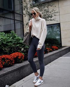 Cute Lululemon Outfits, Look Legging, Lululemon Outfits, Athleisure Trend, Closet Staples, Athleisure Wear