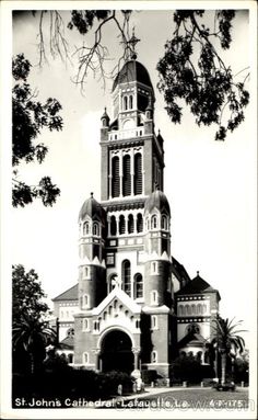 an old black and white photo of st johns cathedral in charleston, united states is shown