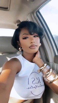 Auntie Hairstyles, Black Women Short Hairstyles Natural, Cute Short Hair Styles, Short Hair Black, Short Hair Pixie Cuts, Short Sassy Hair, Blowout Hair, Sassy Hair