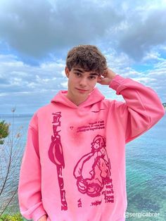 This enchanting pink hoodie is a visual treat, adorned with an exquisitely detailed cartoon print. Whether you're lounging at home, stepping out for a casual outing, or simply expressing your love for all things cute and pink, this is the perfect companion.




Material: 35% Cotton, 65% Polyester.

Clothing details: Cartoon Figure Print.


@ellielobio sweatshirt from @aelfricedenofficial its my new fav i love it #aelfriceden ♬ original sound - s.peedsongzz.





@isabell.lindstrm Clothes from @a Top Streetwear Brands, Aelfric Eden, Celebrity Guys, Oversize Fashion, Clothing Details, All Things Cute, Cute Celebrity Guys, Stepping Out, Cute Celebrities