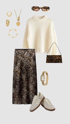 Animal Print Skirt Outfit, Creative Work Outfit, Printed Skirt Outfit, Coffee Date Outfits, Casual Work Outfits Women, Smart Casual Work Outfit, Winter Skirt Outfit, Fashion Days, Casual Work Outfits