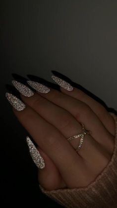 New Year’s Nails Black, New Year’s Eve Glitter Nails, New Year Nails 2023 Almond, New Years Nails Acrylic Stiletto, Nye Nails Coffin Glitter, New Year’s Eve Nails Almond Shape, Cute Color Nails Simple, New Year’s Nails Coffin, New Year’s Eve Nails Sparkle