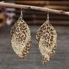 Trendy Animal Print Layered Leaf Earrings, Faux Leather, With Glitzy Gold Middle Layer. Measures Approximately 3 Inches. There Are No Backs To These Earrings. Brand New In Packaging. I Have Tons Of Jewelry Listed. Make A Bundle And Send Me An Offer And I Will Combine Shipping! Layer Earrings, Leaf Earrings Silver, Earrings Outfit, Gold Leaf Earrings, Watches Women Fashion, Trendy Gift, Leopard Pattern, Stunning Earrings, Retro Stil