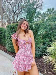 #summer #outfits Rush Outfits, Floral Print Dress Summer, Dress Trendy, Brunch Dress, Ideas Food, Catering Ideas, Cute Summer Dresses, How To Pose