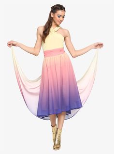 Her Universe Star Wars, Star Wars Bridesmaid Dresses, Star Wars Bounding Inspired Outfits, Padme Amidala Disneybound, Padme Inspired Outfits, Disney Bound Outfits Star Wars, Female Star Wars Costumes, Padme Disneybound, Star Wars Female Outfits