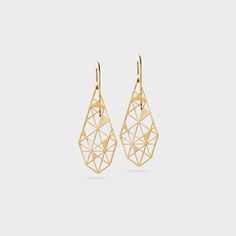 These geometric earrings in an elongated drop shape caress the face, and round off any outfit. Filled triangular surfaces in a lattice structure reflect the light in a beautiful way.  Dimensions of earrings: 18x40  Material: Brass gold-plated (nickel-free)  Material of the ear hooks: Brass gold-plated (nickel-free, hypoallergenic)  This item of jewellery is waterproof and does not tarnish!  The jewellery is sent in a high quality and recycled gift box. Modern Geometric Earrings For Pierced Ears, Modern Geometric Ear Wire Earrings, Modern Geometric Pierced Earrings, Modern Geometric Linear Earrings For Gifts, Modern Yellow Gold Teardrop Earrings, Modern Teardrop Linear Earrings, Modern Geometric Earrings, Elegant Geometric Pierced Earrings, Minimalist Geometric Earrings For Party