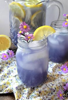 lavender lemonade in a mason jar with flowers