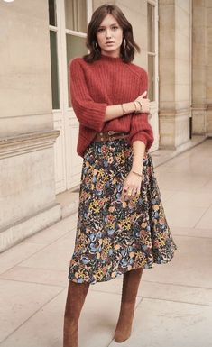 Flowy Skirt And Sweater Outfit, Modern Jewish Fashion, Fall Floral Skirt, Womens Dressy Outfits, Fall Skirt And Sweater Outfits, Sweater And Skirt Outfit Autumn, Natural Romantic Clothing Style, High Waisted Skirt Outfit, Hippie Sweaters