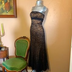 Badgley Mischka Evening Gown. Black With Beautiful Copper Lining. Lace Pattern With Sequin Embellishments. Concealed Zip Closure At Back. With Built In Corset For The Perfect Fit. Comes Little Lace Bolero. Rare To Find Both Pieces Together Given It’s Vintage In Excellent Condition. Does Not Com With Fab Feather Pin. If Interested Let Me Know Vintage And New:). Black Lace Patchwork Evening Dress, Badgley Mischka Dress, Lace Bolero, Badgley Mischka, Lace Pattern, Black And Tan, Evening Gowns, Strapless Dress, Vintage Dresses