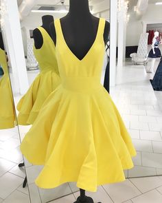 Yellow Closet, Yellow Homecoming Dress, Prom Dress Yellow, Yellow Homecoming Dresses, Backless Homecoming Dresses, Custom Made Prom Dress, Short Graduation Dresses, Homecoming Dress Short, Short Satin