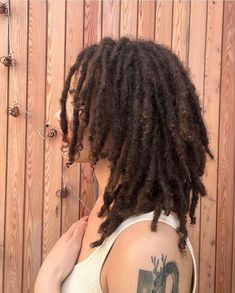 Black Woman With Locs, Woman With Locs, Dyed Hair Inspiration, Haircut Inspiration, Dreadlock Hairstyles